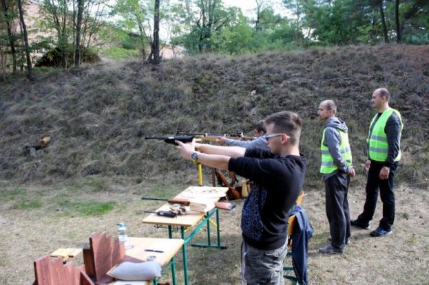 Pierwszy Piknik Strzelecko - Obronny